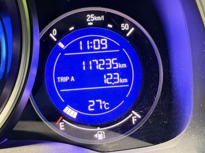 フィット1.3 13G Fパッケージ 4WD　防錆塗装4WDスマキー 1300