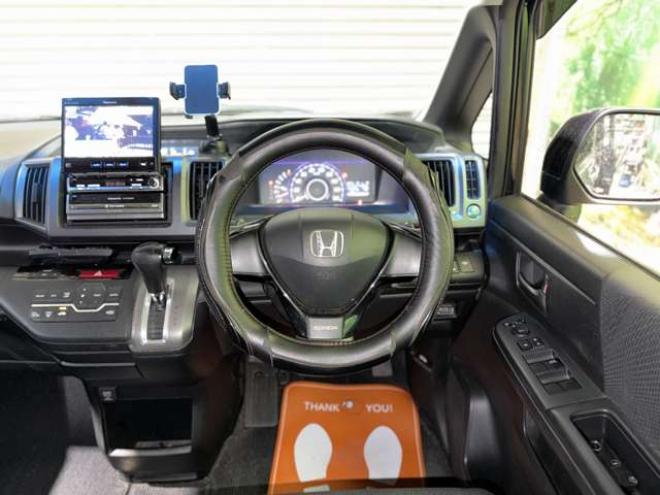 ステップワゴン2.0 スパーダ Z 4WD　防錆塗装4WDTVナビBカメETC 2000