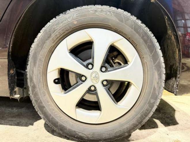 プリウス1.8 S　防錆塗装TVナビBカメETC 2WD 1800