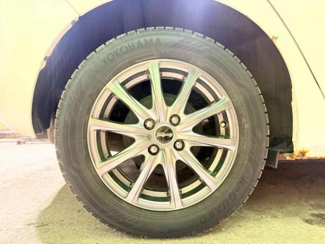 フィット1.3 13G Lパッケージ 4WD　防錆塗装4WDスマキーCD積込タイヤ 1300