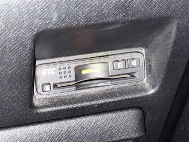 ステップワゴン2.0 スパーダ Z HDDナビ エディション 4WD　防錆塗装4WDTVナビBカメエンスタETC後席モニタ 2000