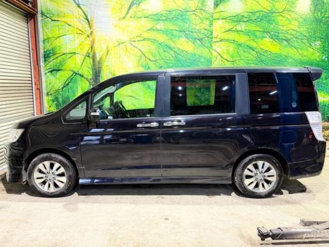 ステップワゴン2.0 スパーダ Z HDDナビ エディション 4WD　防錆塗装4WDTVナビBカメエンスタETC後席モニタ 2000