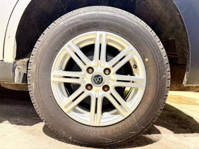 AD1.6 VE 4WD　防錆塗装4WDキーレスTVナビETC積込タイヤ 1600