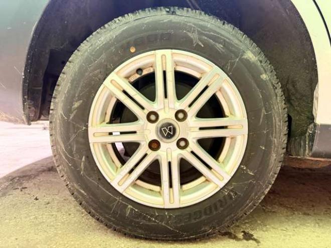 AD1.6 VE 4WD　防錆塗装4WDキーレスTVナビETC積込タイヤ 1600
