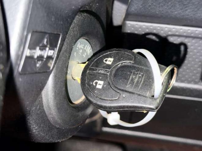 AD1.6 VE 4WD　防錆塗装4WDキーレスTVナビETC積込タイヤ 1600