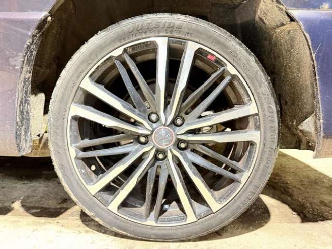 セレナ2.0 ハイウェイスター 4WD　防錆塗装4WDTVナビBカメ後席モニタETC 2000