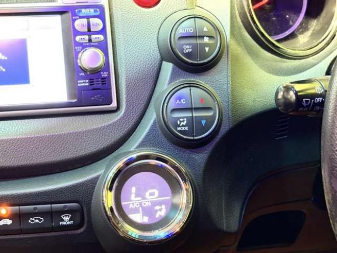 フィットシャトル1.5 15X Sパッケージ 4WD　防錆塗装4WDナビBカメETCエンスタ積込タイヤ 1500
