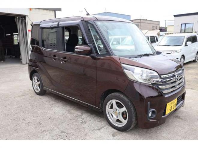 デイズルークスハイウェイスターX 4WD　5.6万キロ・アラウンドビューモニター・ナビ・TV・バックカメラ・スマートキー 660