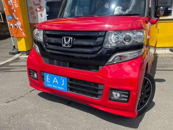 N-BOXカスタムG ターボ Lパッケージ 2トーンカラースタイル 4WD　1年保証/Bluetooth/ナビ・フルセグTV/バックカメラ/フルベッドキット/エンジンスターター/ETC/前後ドラレコ/キー2本/両側パワースライドドア/ハーフレザーシート/2トーンカラー/車検整備2年付き/法定整備/修復歴無し 660