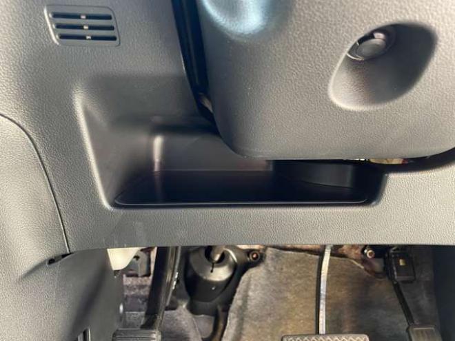 N-BOXカスタムG ターボ Lパッケージ 2トーンカラースタイル 4WD　1年保証/Bluetooth/ナビ・フルセグTV/バックカメラ/フルベッドキット/エンジンスターター/ETC/前後ドラレコ/キー2本/両側パワースライドドア/ハーフレザーシート/2トーンカラー/車検整備2年付き/法定整備/修復歴無し 660