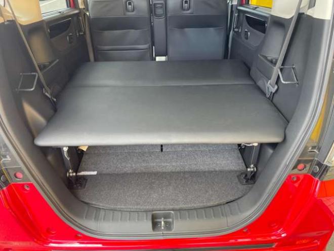 N-BOXカスタムG ターボ Lパッケージ 2トーンカラースタイル 4WD　1年保証/Bluetooth/ナビ・フルセグTV/バックカメラ/フルベッドキット/エンジンスターター/ETC/前後ドラレコ/キー2本/両側パワースライドドア/ハーフレザーシート/2トーンカラー/車検整備2年付き/法定整備/修復歴無し 660