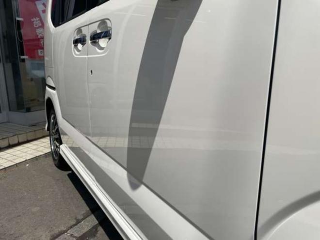 N-BOXカスタムG ターボSSパッケージ 4WD　後期型/Bluetooth/ナビ・フルセグTV/バックカメラ/両側パワスラ/ETC/エンスタ/ハーフレザーシート/純正15インチアルミホイール付き夏タイヤ装着/アルミホイール付き冬タイヤ付き/車検整備2年付/法定整備/修復歴無し 660