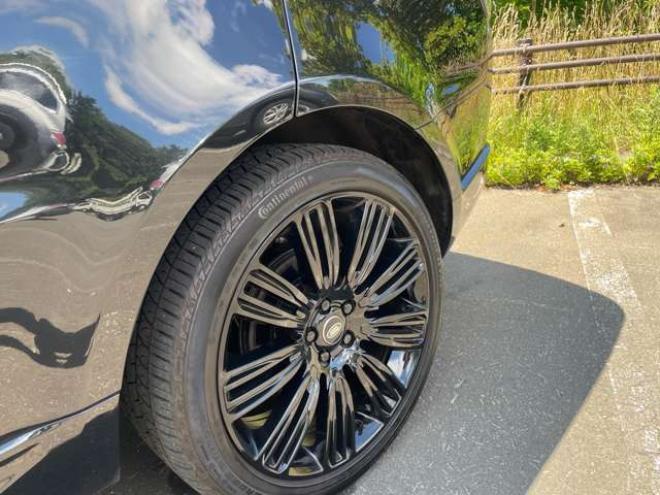 レンジローバースポーツ HSE ダイナミック (ディーゼル) 4WD　メリディアンサウンドシステム/レッドレザーシート/マトリックスLEDヘッドライト/8インチリアエンターテインメントシステム/パノラミックルーフ/22インチアルミホイール/アルミホイール付き冬タイヤ付属/修復歴無 正規輸入車 3000