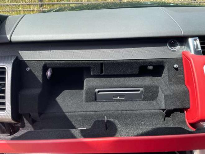 レンジローバースポーツ HSE ダイナミック (ディーゼル) 4WD　メリディアンサウンドシステム/レッドレザーシート/マトリックスLEDヘッドライト/8インチリアエンターテインメントシステム/パノラミックルーフ/22インチアルミホイール/アルミホイール付き冬タイヤ付属/修復歴無 正規輸入車 3000