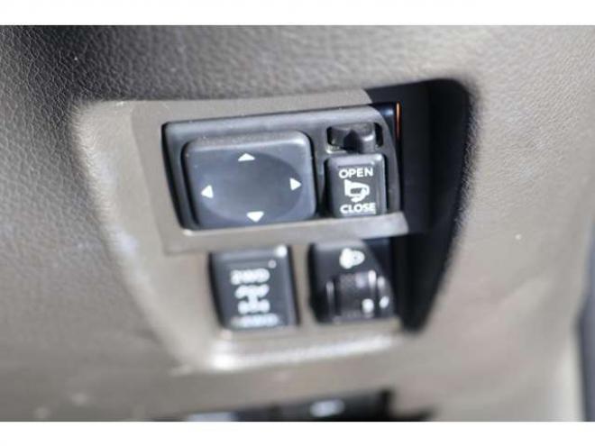 キューブ1.5 15X FOUR Mセレクション 4WD　検二年　ETC　バックカメラ　自社　ローンカノウ 1500