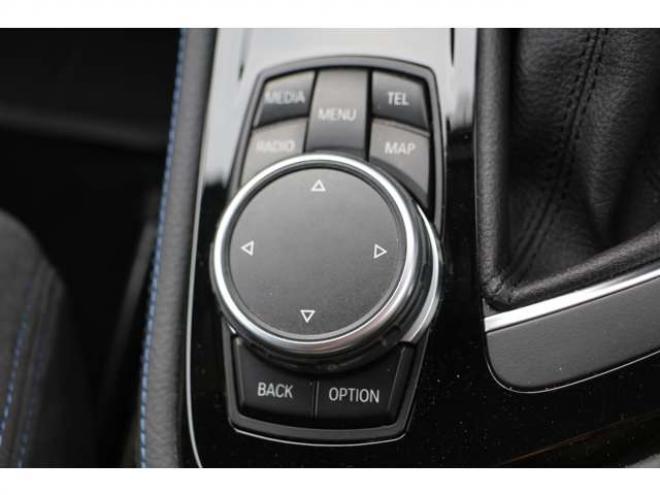 BMW2シリーズアクティブツアラー 225i xドライブ Mスポーツ 4WD　検二年　バックカメラ　シートヒーター　ETC　ナビ　自社　ローンカノウ 正規輸入車 2000