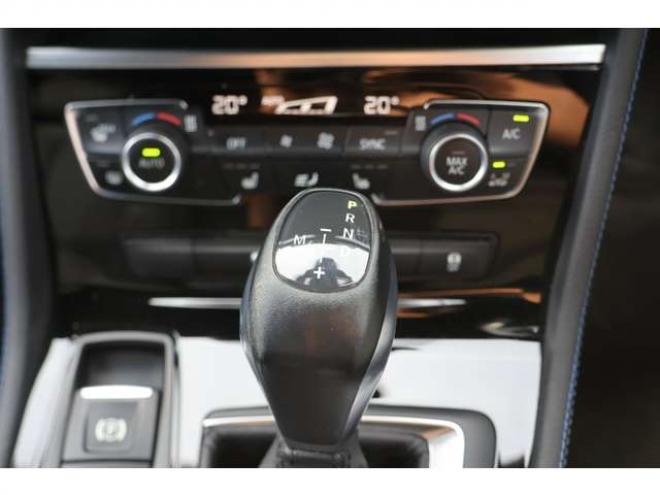 BMW2シリーズアクティブツアラー 225i xドライブ Mスポーツ 4WD　検二年　バックカメラ　シートヒーター　ETC　ナビ　自社　ローンカノウ 正規輸入車 2000
