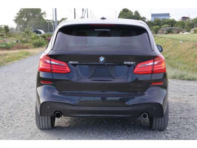 BMW2シリーズアクティブツアラー 225i xドライブ Mスポーツ 4WD　検二年　バックカメラ　シートヒーター　ETC　ナビ　自社　ローンカノウ 正規輸入車 2000
