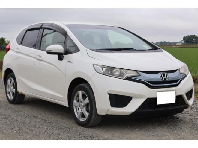 フィット1.5 ハイブリッド Lパッケージ 4WD　検R9/1　バックカメラ　BT　クルコン　エンスタ　DVD　ETC　自社　ローンカノウ 1500