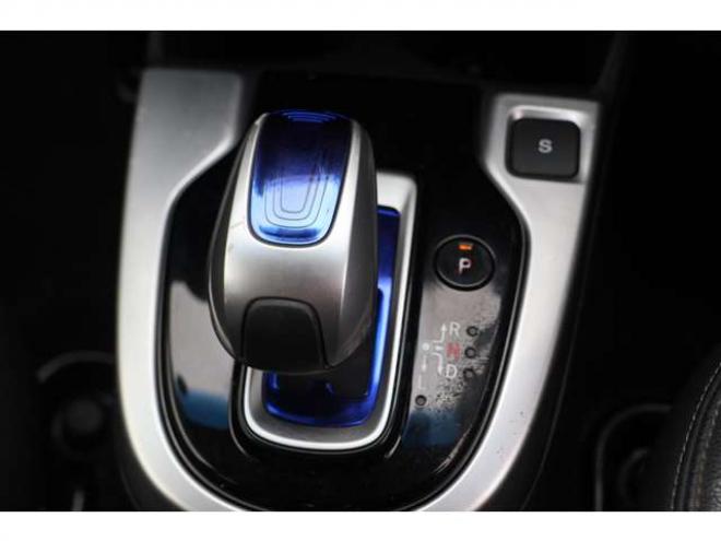 フィット1.5 ハイブリッド Lパッケージ 4WD　検R9/1　バックカメラ　BT　クルコン　エンスタ　DVD　ETC　自社　ローンカノウ 1500