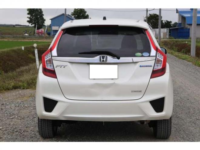 フィット1.5 ハイブリッド Lパッケージ 4WD　検R9/1　バックカメラ　BT　クルコン　エンスタ　DVD　ETC　自社　ローンカノウ 1500