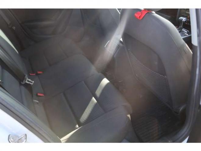 アウディA4 2.0 TFSI クワトロ 4WD　検R8/10　ナビ　TV　バックカメラ　自社　ローンカノウ 正規輸入車 2000