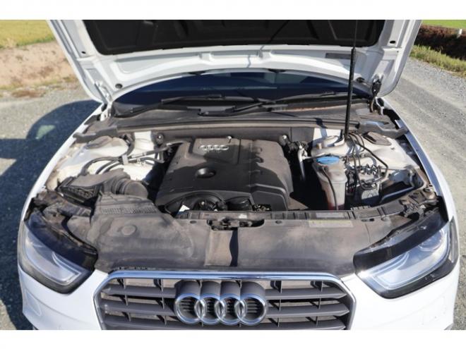 アウディA4 2.0 TFSI クワトロ 4WD　検R8/10　ナビ　TV　バックカメラ　自社　ローンカノウ 正規輸入車 2000