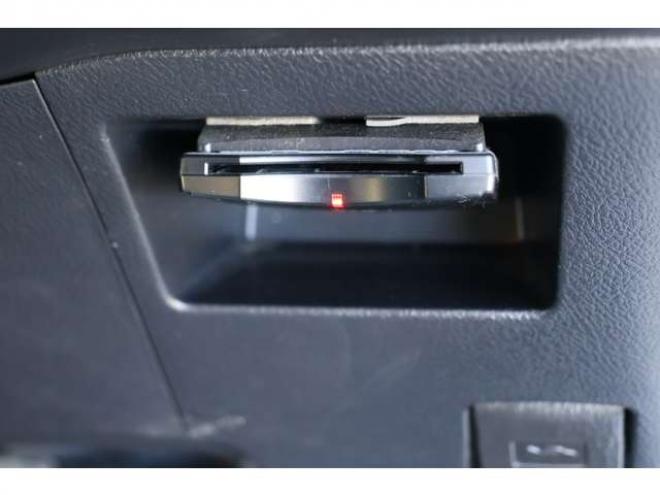 ヴィッツ1.3 F 4WD　検R8/10　ETC　自社　ローンカノウ 1300