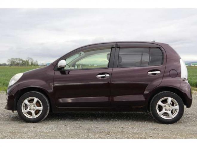 パッソ1.0 プラスハナ Gパッケージ 4WD　検二年　ナビ　TV　自社　ローンカノウ 1000