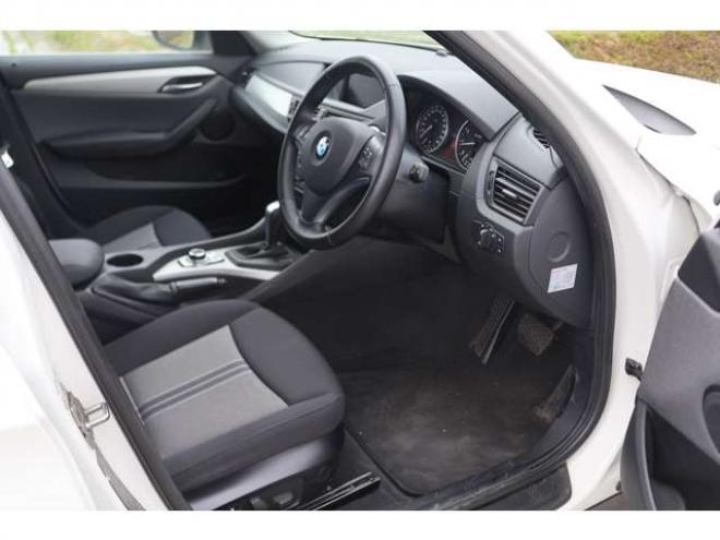 BMWX1 xドライブ 25i 4WD　検R9/3　ナビ　ETC　自社　ローンカノウ 正規輸入車 3000