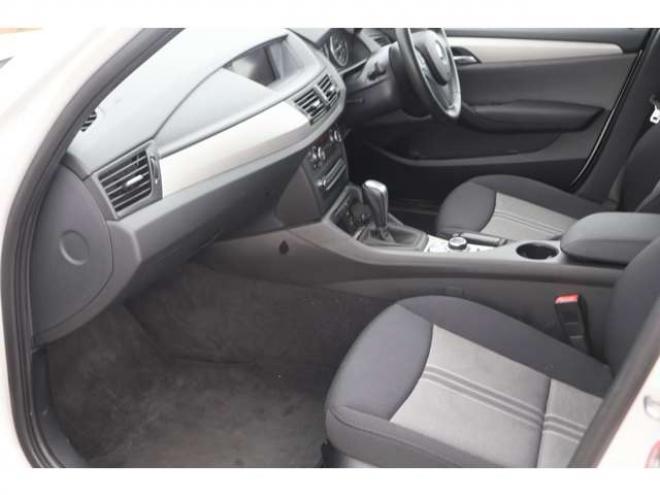 BMWX1 xドライブ 25i 4WD　検R9/3　ナビ　ETC　自社　ローンカノウ 正規輸入車 3000