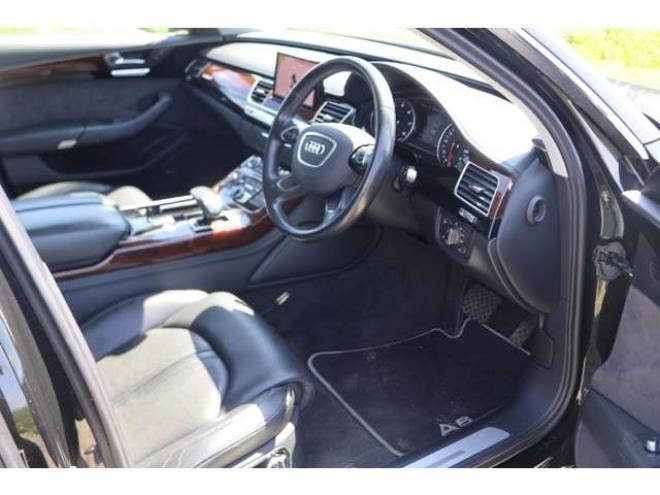 アウディA8 3.0 TFSI クワトロ 4WD　検R9/10　スーパーチャージャー　クルコン　バックカメラ　TV　パワーバックドア 正規輸入車 3000