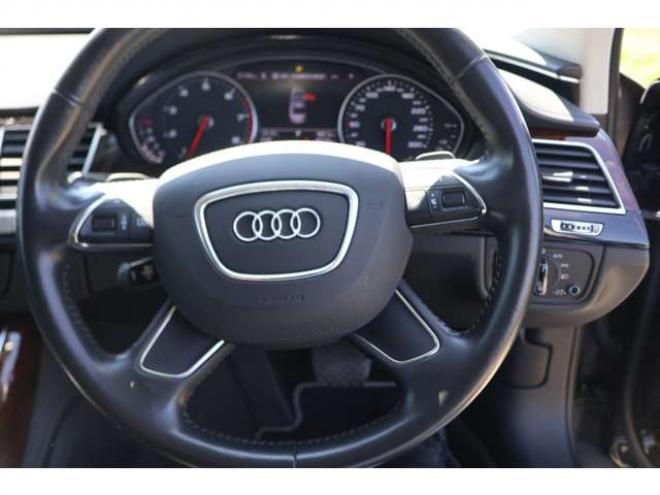 アウディA8 3.0 TFSI クワトロ 4WD　検R9/10　スーパーチャージャー　クルコン　バックカメラ　TV　パワーバックドア 正規輸入車 3000