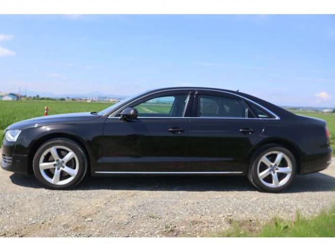 アウディA8 3.0 TFSI クワトロ 4WD　検R9/10　スーパーチャージャー　クルコン　バックカメラ　TV　パワーバックドア 正規輸入車 3000