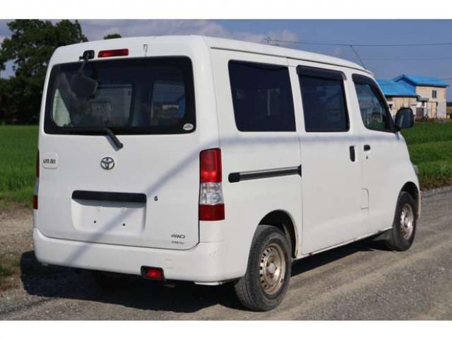 ライトエースバン1.5 GL 4WD　検1年　キーレス　自社　ローンカノウ 1500