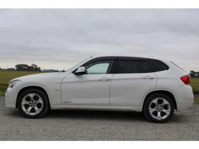 BMWX1 xドライブ 25i 4WD　検二年　自社　ローンカノウ 正規輸入車 3000