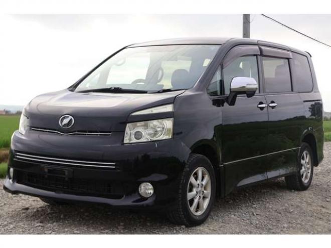 ヴォクシー2.0 ZS 煌II 4WD　検二年　バックカメラ　両側電動スライドドア　自社　ローンカノウ 2000
