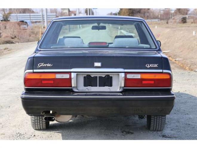 グロリアセダン 2.0 V20Eクラシック 2WD 2000