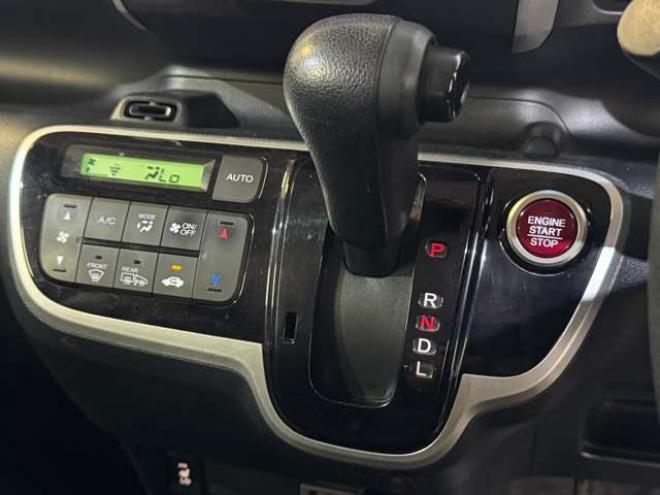 N-BOXG Lパッケージ 4WD　4ナンバー登録車　夏冬タイヤ　Pスライド　Egスターター 660