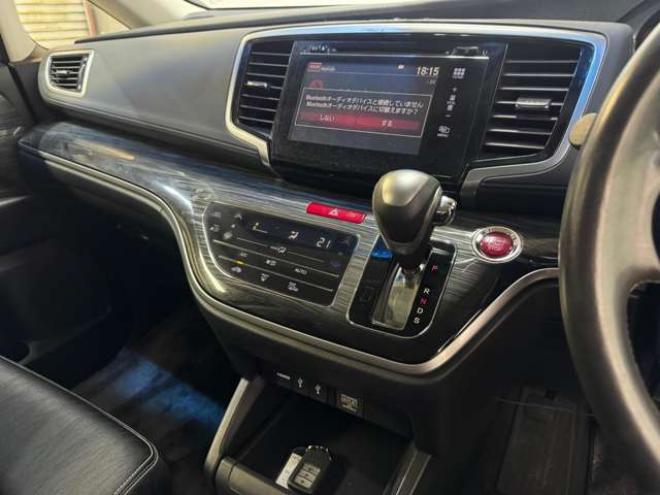 オデッセイ2.4 アブソルート 4WD　ナビ　TV　Bカメラ　Bluetooth　Pスライド 2400