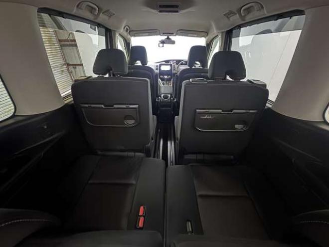 セレナ2.0 ハイウェイスター 4WD　ナビ　TV　アラウンドビュー　Bluetooth　両側Pスライド　Egスターター 2000
