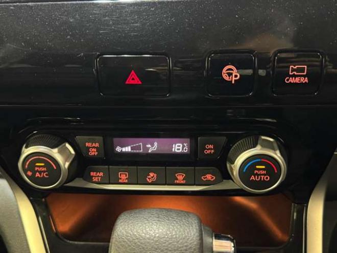 セレナ2.0 ハイウェイスター 4WD　ナビ　TV　アラウンドビュー　Bluetooth　両側Pスライド　Egスターター 2000