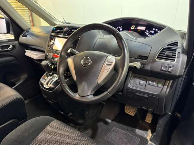 セレナ2.0 ハイウェイスター Vセレクション+Safety 4WD　ナビ　TV　Bluetooth　両側Pスライド　Egスターター　フリップダウン 2000