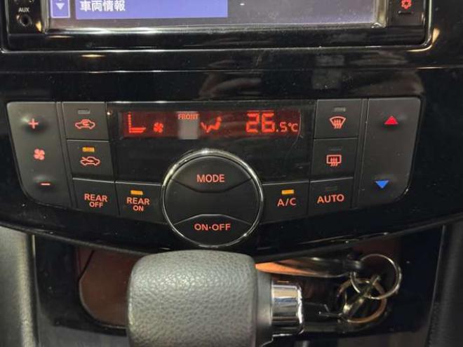 セレナ2.0 ハイウェイスター Vセレクション+Safety 4WD　ナビ　TV　Bluetooth　両側Pスライド　Egスターター　フリップダウン 2000