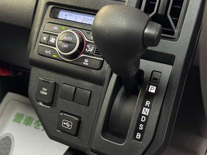 タフトX 4WD　ナビ　TV　Bカメラ　Bluetooth　ガラスルーフ　Egスターター 660