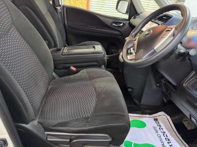 セレナ2.0 ハイウェイスター Sエディション 4WD　ナビ　TV　Bluetooth　Bカメラ　Pスライド　エマージェンシーB 2000