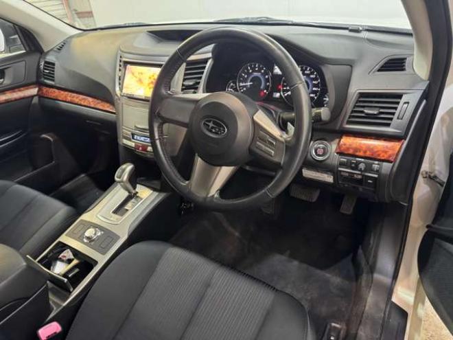 レガシィワゴン2.5 i アイサイト 4WD　ナビ　TV　Bluetooth　Tベルト交換 2500
