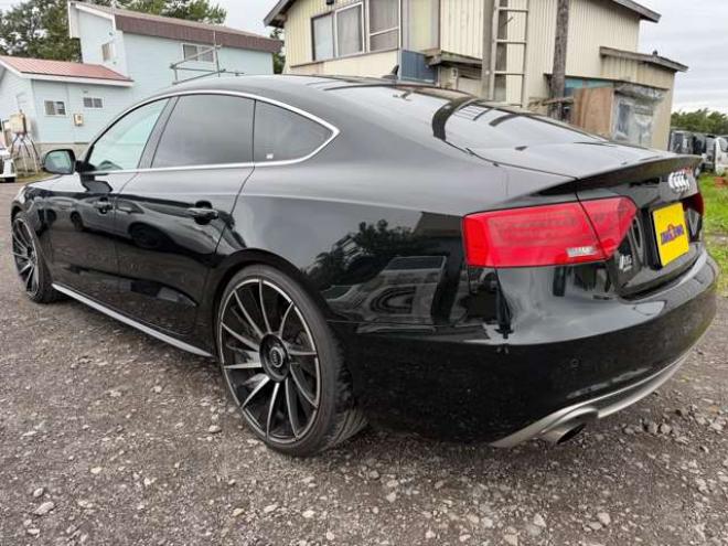 アウディA5スポーツバック 2.0 TFSI クワトロ Sラインパッケージ 4WD　レザーシート　プッシュスタート　パドルシフト　WALD20AW 正規輸入車 2000