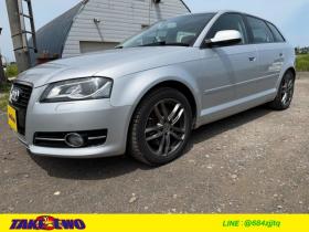アウディ　A3スポーツバック 2.0 TFSI クワトロ 4WD　ナビ・TV・Bカメラ 正規輸入車 2000