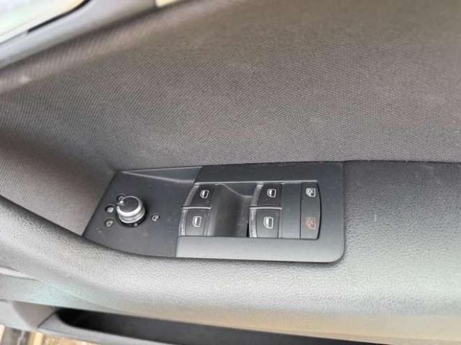 アウディA3スポーツバック 2.0 TFSI クワトロ 4WD　ナビ・TV・Bカメラ 正規輸入車 2000